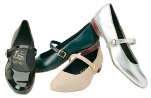 Tic-Tac-Toes Dance Shoes: Womens Flats 